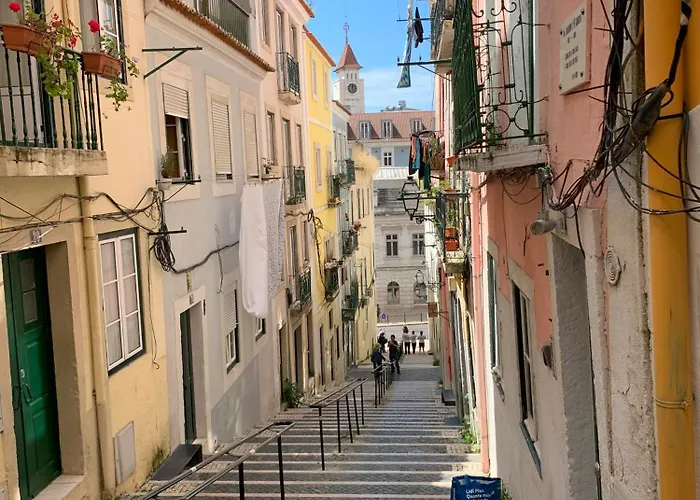 The Funicularist - In Historic Bica