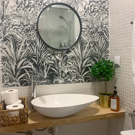 The Funicularist - In Historic Bica * Lisbon